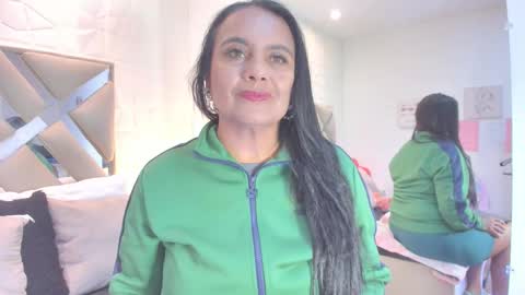 Raquel Moore  online show from 23, 3, 2026