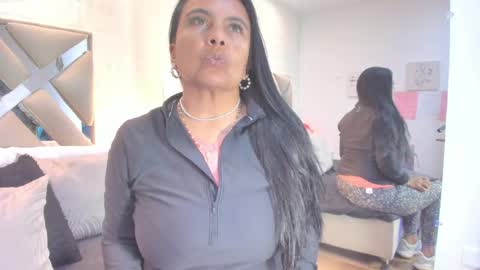 Raquel Moore  online show from 31, 3, 2026