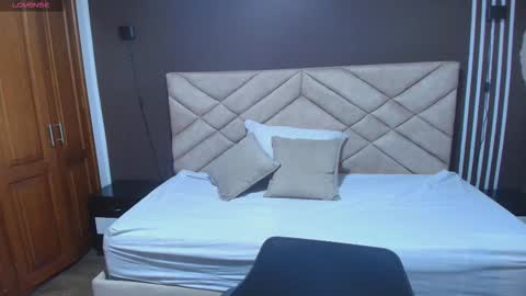 Raquel online show from 11, 11, 2025