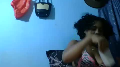 Snapshot of rasoelysca chatting on 8, 4, 2026 rasoelysca online show from 8, 4, 2026