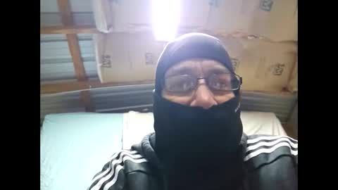 Snapshot of rastadavo86 chatting on 14, 12, 2025 RastaD online show from 14, 12, 2025