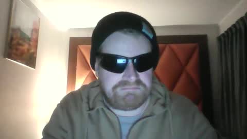 Snapshot of rathernotbeknown chatting on 18, 12, 2025 rathernotbeknown online show from 18, 12, 2025