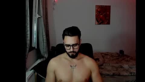 Snapshot of raulmaxel chatting on 5, 2, 2026 RaulMaxel online show from 5, 2, 2026