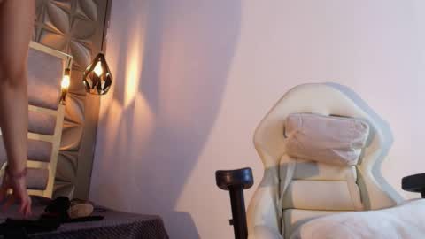 Snapshot of rave_paradise chatting on 26, 9, 2025 online show from 26, 9, 2025