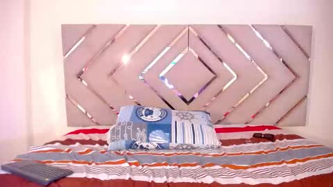 RAVEN FOXTER online show from 13, 12, 2025