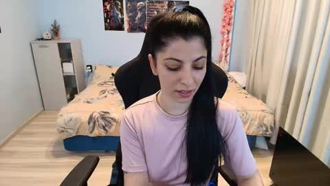 raven_haired_goddess online show from 18, 3, 2026