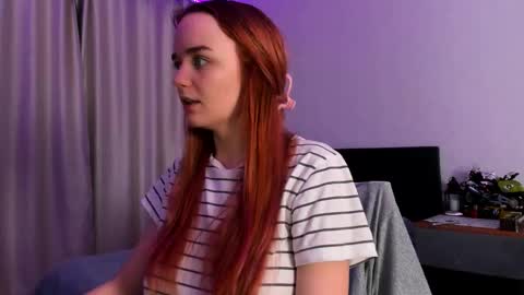 Snapshot of raven_radiantt chatting on 28, 10, 2025 Janet online show from 28, 10, 2025