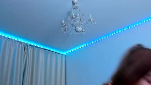 Snapshot of raven_radiantt chatting on 14, 12, 2025 Janet online show from 14, 12, 2025