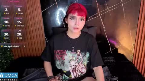 raven_rox_ online show from 20, 12, 2025