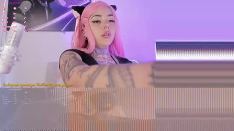 Snapshot of raven_sakura chatting on 25, 11, 2025 . online show from 25, 11, 2025