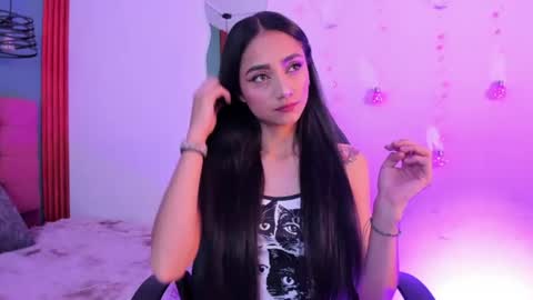 raven_smith_ online show from 13, 7, 2026