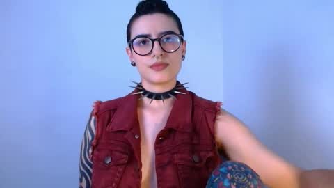 ravendarkness_ online show from 7, 5, 2026