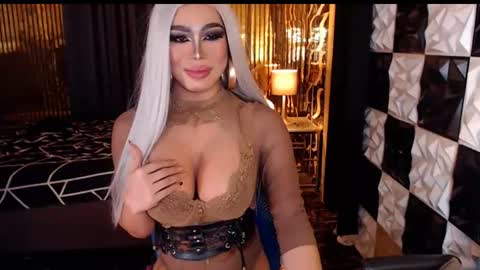 Snapshot of ravenmystiquex chatting on 22, 6, 2026 ravenmystiquex online show from 22, 6, 2026