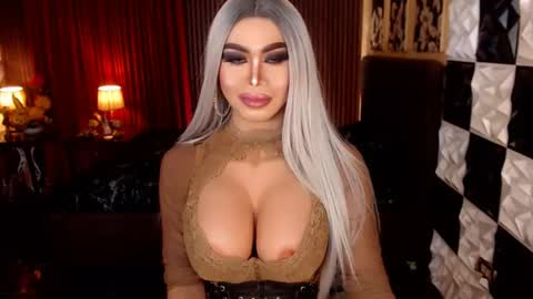 Snapshot of ravenmystiquex chatting on 7, 7, 2026 ravenmystiquex online show from 7, 7, 2026