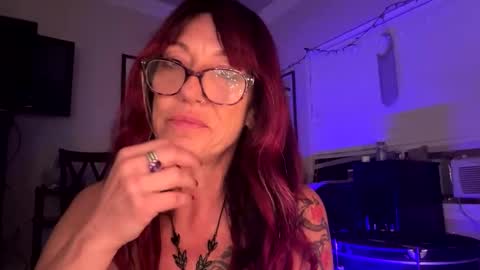 Snapshot of ravenoldschool11 chatting on 21, 11, 2025 Raven online show from 21, 11, 2025