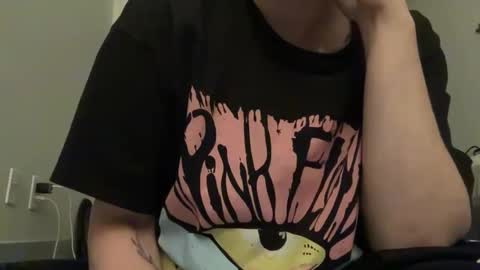 Snapshot of ravenrayyy chatting on 29, 3, 2026 Raven Ray online show from 29, 3, 2026