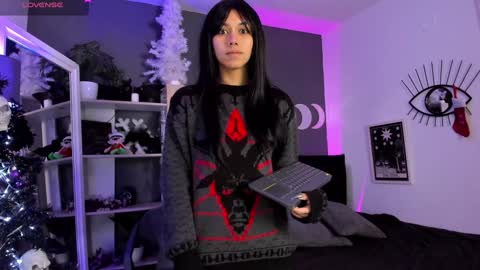 Snapshot of ravenwitch_ chatting on 28, 12, 2024 Raven Witch online show from 28, 12, 2024