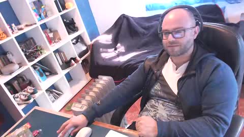 ravingr3d3 online show from 26, 2, 2025