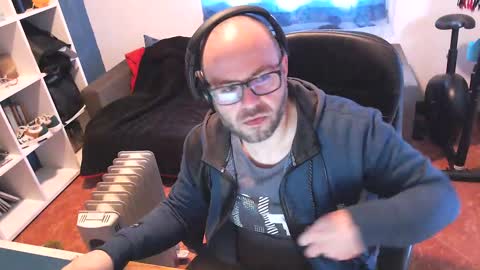 ravingr3d3 online show from 4, 3, 2025