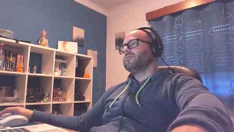 ravingr3d3 online show from 6, 3, 2025