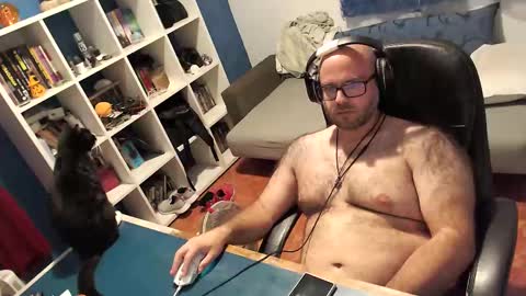 ravingr3d3 online show from 14, 10, 2025