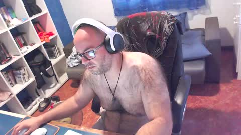 ravingr3d3 online show from 26, 5, 2026