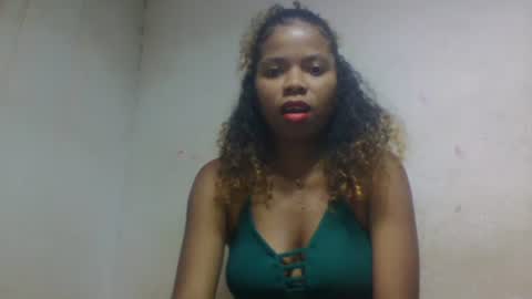 Snapshot of ravomamy chatting on 12, 11, 2025 ravomamy online show from 12, 11, 2025