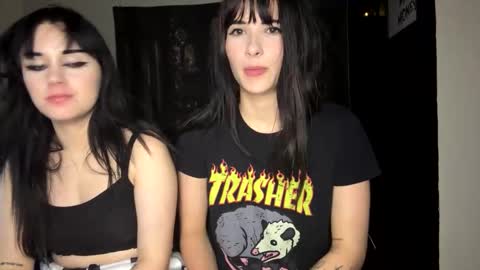 Snapshot of ravyn_nyx chatting on 27, 9, 2025 Ravyn and Nyx online show from 27, 9, 2025