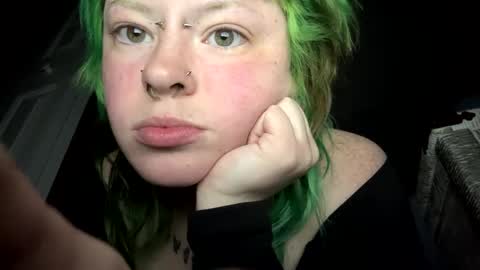 Snapshot of ravyn_xoxo chatting on 5, 1, 2025 Ravynn 3 online show from 5, 1, 2025