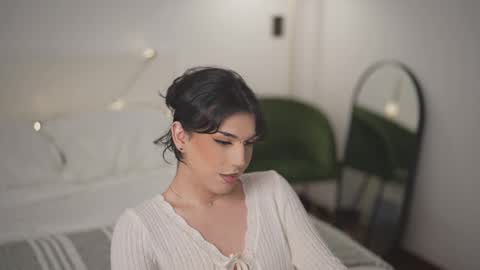 Snapshot of ray_vm chatting on 25, 11, 2025 Rayvens online show from 25, 11, 2025