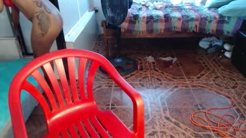 Snapshot of raycatt chatting on 12, 11, 2025 Ray online show from 12, 11, 2025