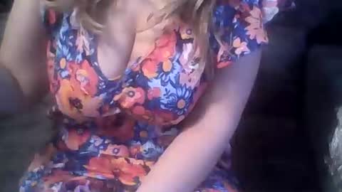 Snapshot of rayday_ chatting on 14, 10, 2025 rayday_ online show from 14, 10, 2025