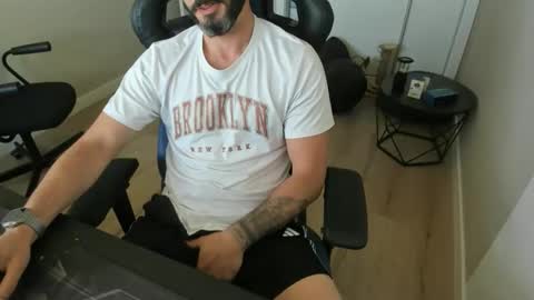 Snapshot of raysexparty chatting on 16, 5, 2026 raysexparty online show from 16, 5, 2026