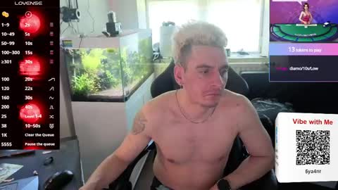Rayzel White online show from 25, 5, 2026