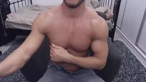 Snapshot of razvan_corneliu chatting on 22, 12, 2024 Razvan online show from 22, 12, 2024