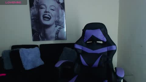 Snapshot of realbadbxtch chatting on 4, 12, 2024 Cattleya Exposito online show from 4, 12, 2024