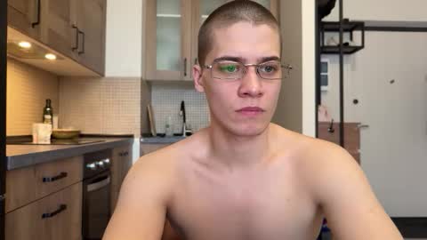 AliceEve online show from 9, 4, 2026