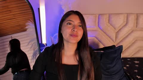 Rebeca Williams online show from 2, 1, 2025