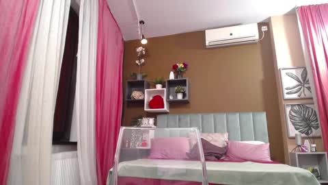 Snapshot of rebecablackx chatting on 19, 12, 2024 rebecablackx online show from 19, 12, 2024