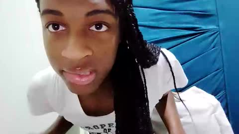 Snapshot of rebecca23278 chatting on 11, 5, 2026 Tu mami Rebecca online show from 11, 5, 2026