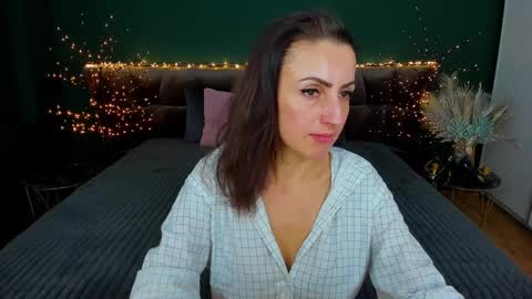 rebecca_diamonds online show from 23, 1, 2025