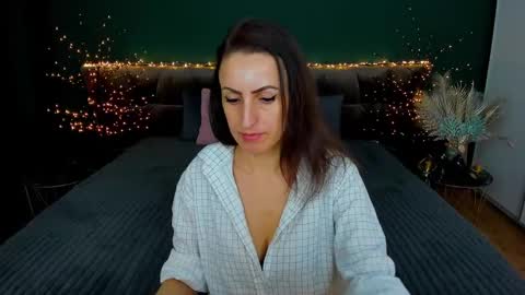 rebecca_diamonds online show from 23, 1, 2025