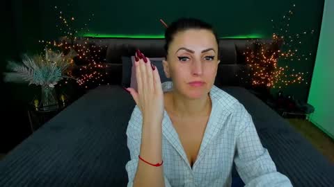 rebecca_diamonds online show from 6, 2, 2025