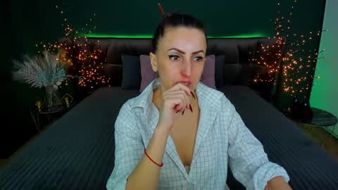 rebecca_diamonds online show from 10, 2, 2025