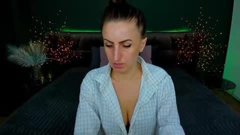 rebecca_diamonds online show from 18, 2, 2025