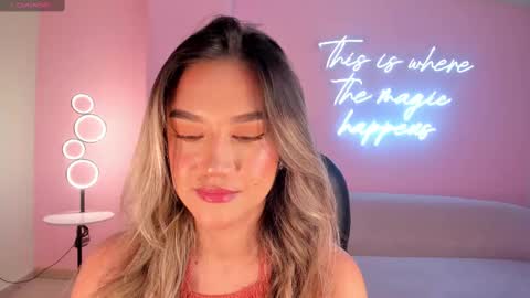 Rebe online show from 12, 3, 2025