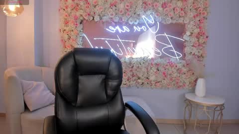 Rebe online show from 7, 3, 2026