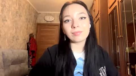 Snapshot of rebeckakirscht chatting on 4, 12, 2025 Sofia online show from 4, 12, 2025