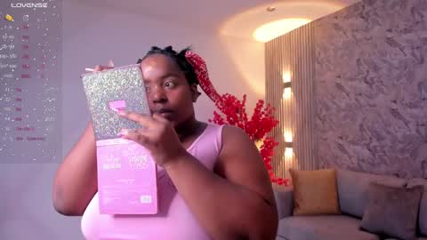 Snapshot of rebeka_spencer chatting on 5, 3, 2025 rebeka online show from 5, 3, 2025