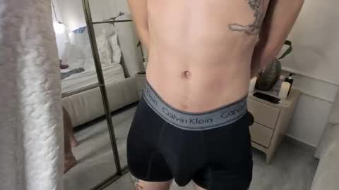 Snapshot of rebekayakil chatting on 2, 12, 2025 Rebeka And Akill online show from 2, 12, 2025